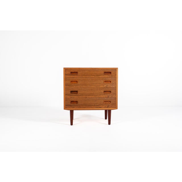 Poul Hundevad Mid-Century Modern Danish Rosewood Chest of Drawers from Poul Hundevad, 1960s For Sale - Image 4 of 12