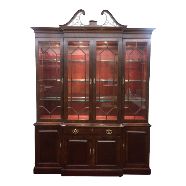 Vintage China Cabinet, Henredon Furniture For Sale