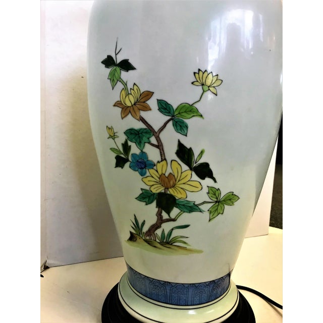 Wood Vintage Chinoiserie Hand Painted Vase With Asian Floral Designs Table Lamp For Sale - Image 7 of 10