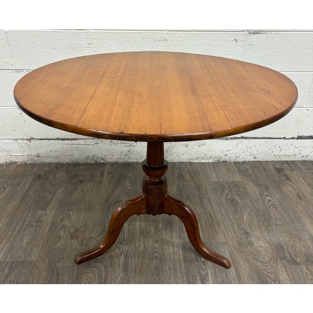 Queen Anne Antique 19th Century Tripod Pedestal Dining Breakfast Table For Sale - Image 3 of 9