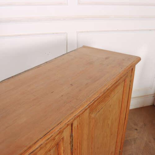 19th Century English Pine Dresser Base For Sale - Image 11 of 13
