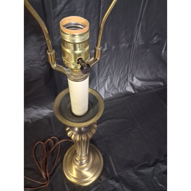 Hollywood Regency Vintage Stiffel Style Brass Tone Table Lamp For Sale - Image 3 of 9