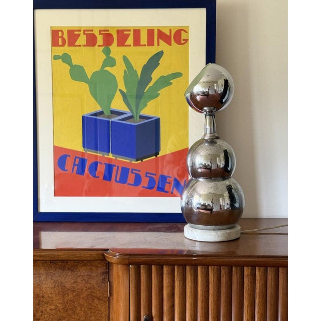 Space age table / floor lamp France 1970s Chromed aluminum stacked spheres. Carrara marble base. 50 cm H x 20 cm diam....