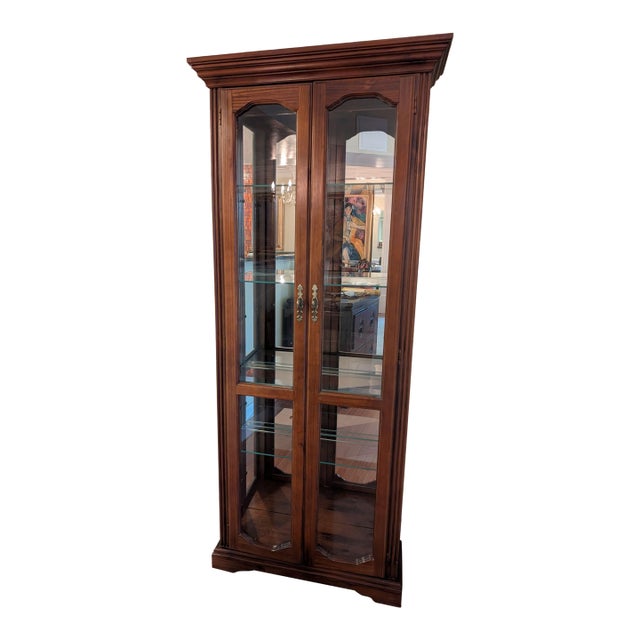 Mid 20th Century Pulaski Curio Cabinet Double Doors Light For Sale