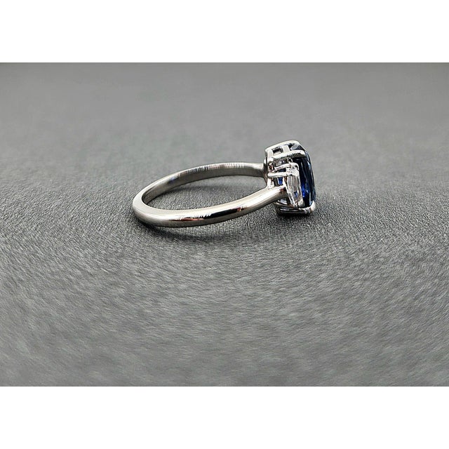 1.97 Ct Gia Certified Natural Sapphire & Diamond Ring Size 6.5 For Sale In Chicago - Image 6 of 9