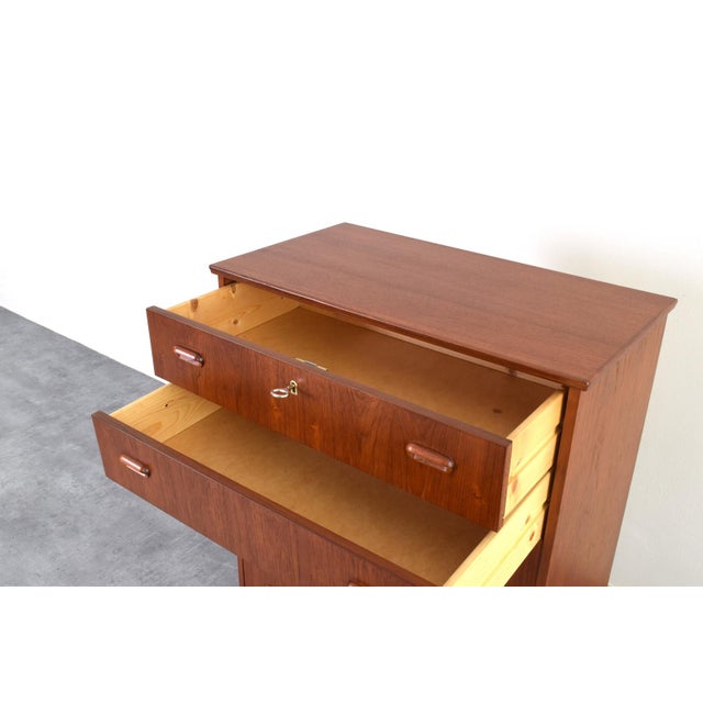 Mid-Century Modern Danish Teak Chest of Drawers, 1960s For Sale - Image 14 of 17