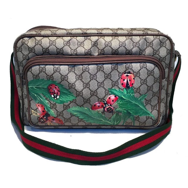 Gucci Vintage Monogram Customised Hand Painted Ladybird Reporter Messenger Handbag in very good condition. Gucci monogram...