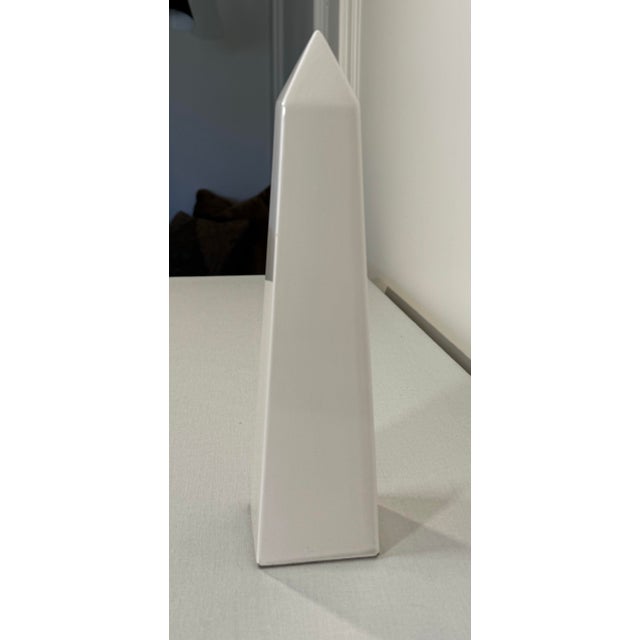 Traditional Vintage Classical Roman White Ceramic Obelisk by Fitz & Floyd For Sale - Image 3 of 10
