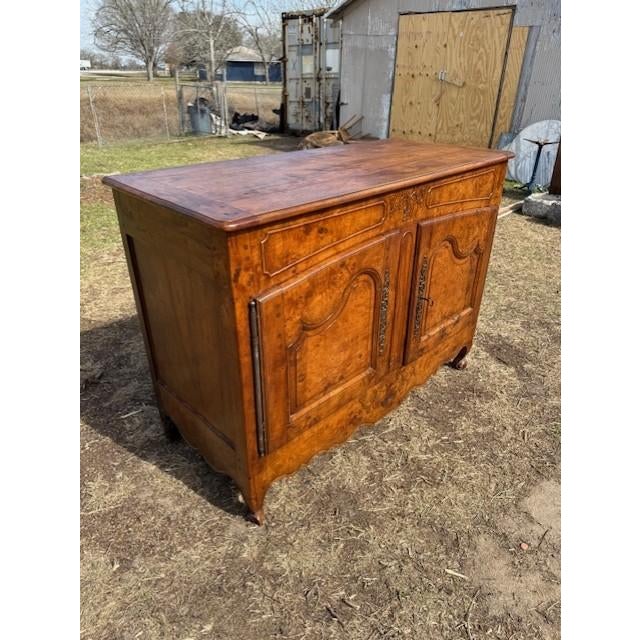 18th Century French Provinciale Louis XV Solid Burl Walnut Sideboard / Buffet For Sale - Image 11 of 18