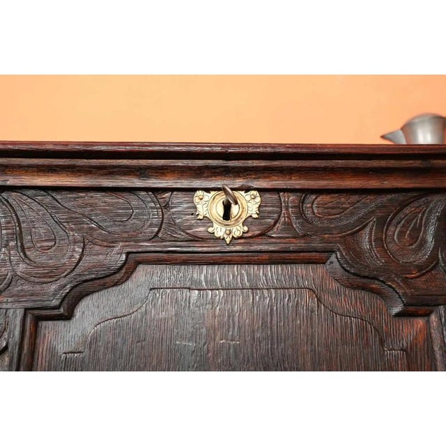 2000 - 2009 19th Century Oak Chest For Sale - Image 5 of 6