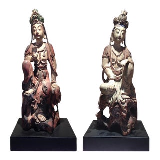19th Century Pair of Chinese Wood Statues of Bodhisattva Buddhism Art For Sale