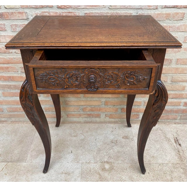 1940s 1940s French Louis XV Style Carved Wood Side Table With Drawer For Sale - Image 5 of 11