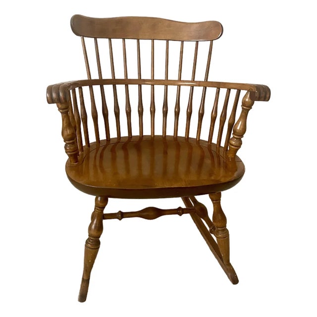 Mid 20th Century Nichols & Stone Windsor Comb Back Rocking Chair Excellent Condition. For Sale
