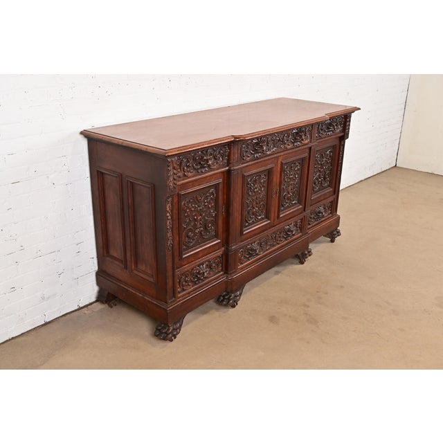 Victorian R. J. Horner Renaissance Revival Carved Oak Sideboard or Bar Cabinet, Circa 1890s For Sale - Image 3 of 10
