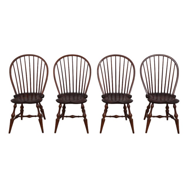 Set of 4 Dr Dimes Bow Back Windsor Dining Chairs For Sale