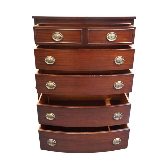 Duncan Phyfe Vintage Antique Solid Mahogany Traditional Duncan Phyfe Style 34" Bow Front Chest on Chest For Sale - Image 4 of 11