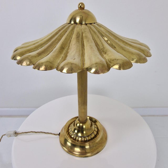 1970s Hollywood Regency Italian Sculptural Brass Table Lamp, 1970s For Sale - Image 5 of 15
