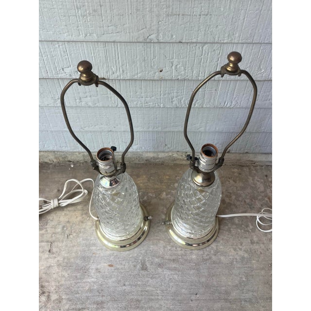 Hollywood Regency 1980s Vintage Pair of Leviton 3-Way Cut Glass Crystal Gold Tone Table Lamps For Sale - Image 3 of 12