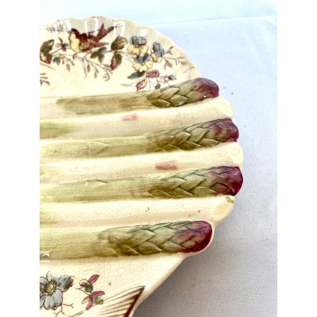 Late 19th Century 1890s English Majolica Shell Shape Asparagus Plate For Sale - Image 5 of 12