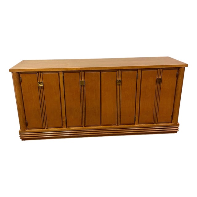 1960s Hickory White Genesis Art Deco Tiger Maple Sideboard Buffet Cabinet For Sale