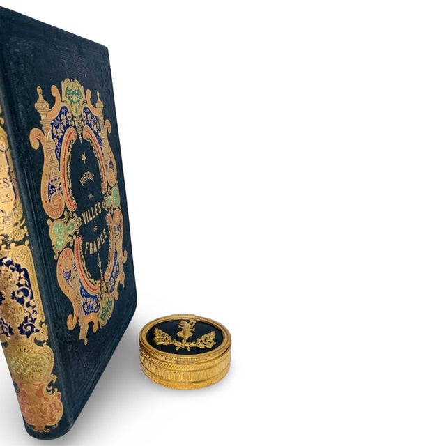 Antique French Neoclassical Ormolu Box With Dancing Muse & Stripe Tapestry Lining, Belle Époque, Circa 1900 For Sale In Philadelphia - Image 6 of 12