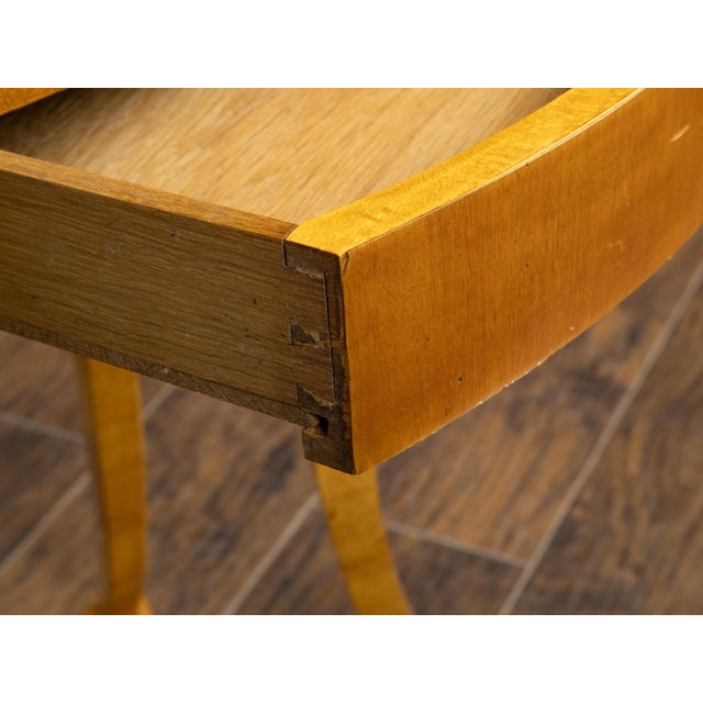 Biedermeier 19th Century Walnut Accent Table with Oval Top and Quarter Veneer For Sale - Image 4 of 12