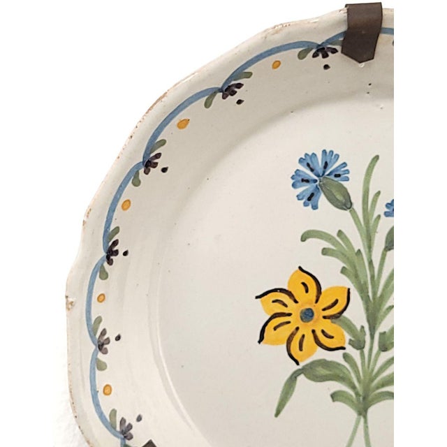 19th Century French Faïence Plate For Sale - Image 4 of 5