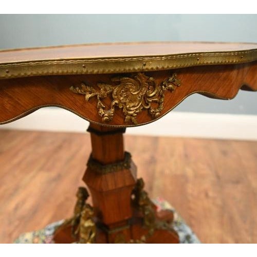 Antique French Napoleon III Centre Table in Kingwood, 1870 For Sale - Image 10 of 15
