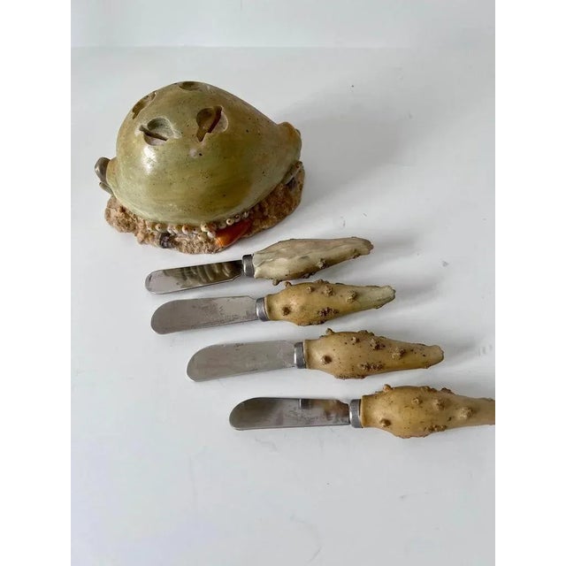 Early 20th Century French Cheese Spreader in the Shape of a Shell with Four Knives For Sale - Image 5 of 7