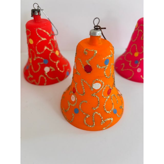 Rare 1960s Kurt Adler Italian Hand-Decorated Bell Ornaments, Boxed Set of 6 For Sale In Louisville - Image 6 of 12