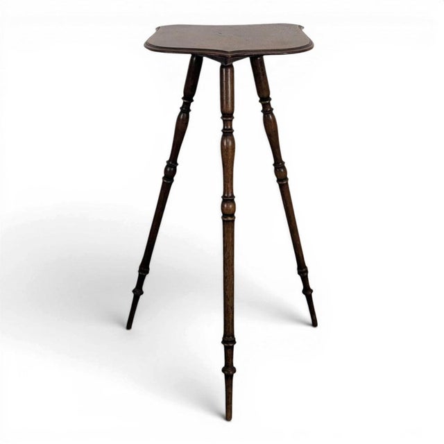 Pedestal Table with Coat of Arms For Sale - Image 6 of 6