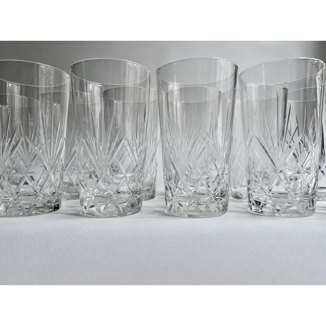 Cristal d' Arques Vintage Set of 12 Cristal d'Arques Durand Clear Cut Crystal Tumblers For Sale - Image 4 of 17