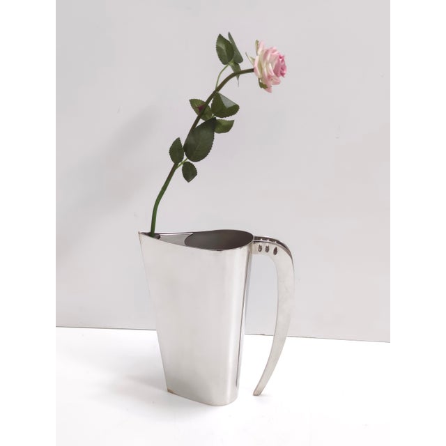 Postmodern Silver-Plated Brass Jug Kanye by Lino Sabattini, Italy, 1970s For Sale - Image 3 of 13