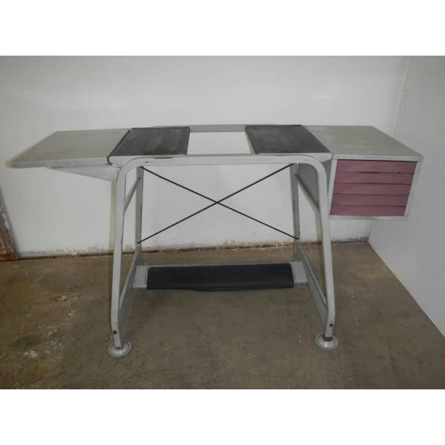 Italian Desk from Olivetti Synthesis, 1960s For Sale - Image 12 of 12