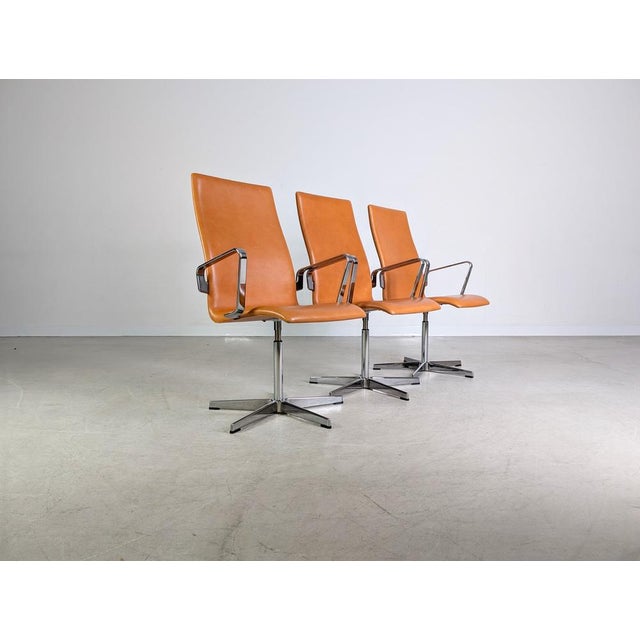 Oxford Office Chairs by Arne Jacobsen for Fritz Hansen, Set of 3 For Sale - Image 6 of 14