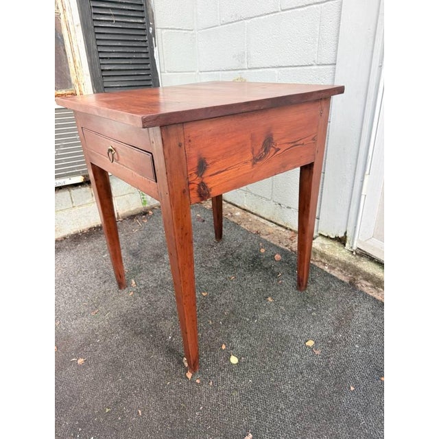 Wood Antique 19th Century Early American Hepplewhite Federal Style 1 Drawer Side Table. For Sale - Image 7 of 16