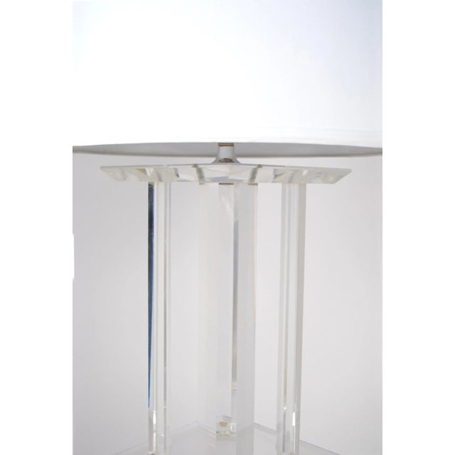 Vintage Lucite Pedestal with Lamp For Sale - Image 4 of 14