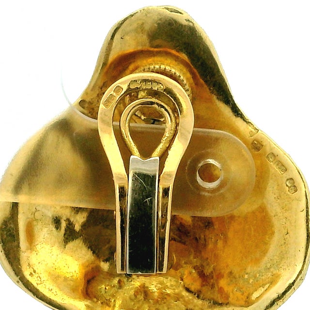 1970s Elizabeth Gage 18k Gold Sculptural Scroll Clip Earrings, A Pair For Sale - Image 17 of 17
