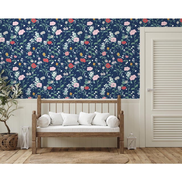 Non-woven fiber-based material with a smooth satin finish. We use the latest digital technology providing the highest...