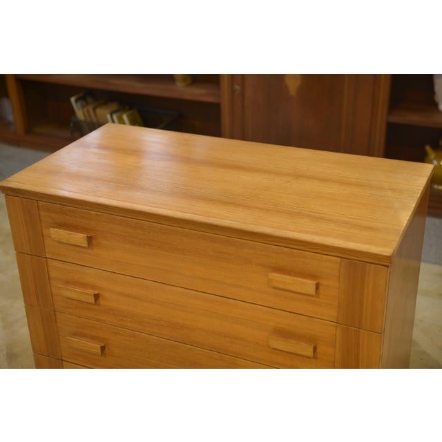 1980s Pine Veneer Chest of Drawers, 1980s For Sale - Image 5 of 10