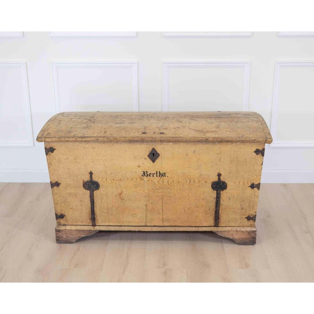 Swedish 19th Century Painted Pine Blanket Chest For Sale - Image 4 of 10