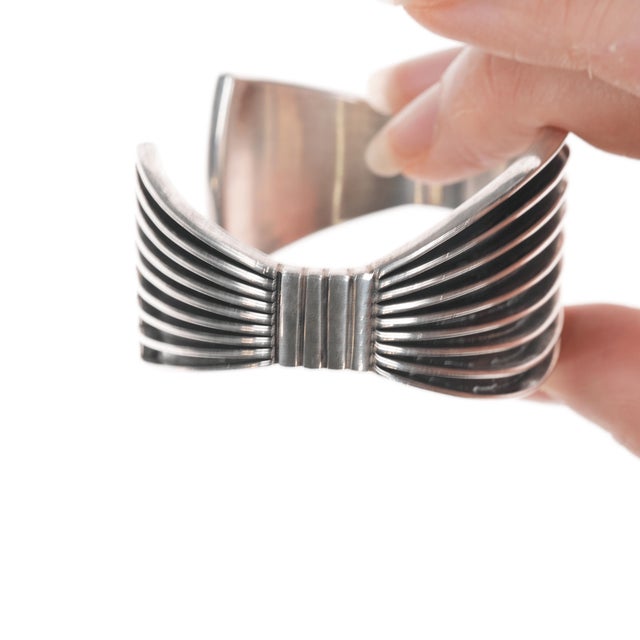 Contemporary 6.25" Felix Joe Navajo banded Sterling cuff bracelet For Sale - Image 3 of 10