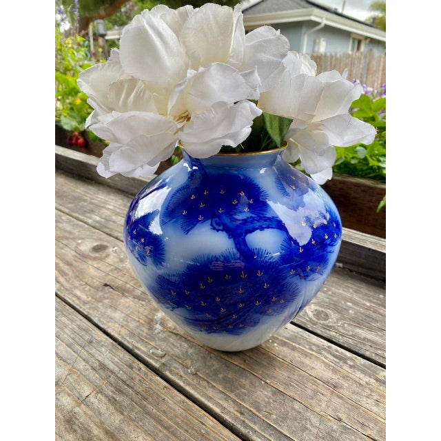 Mid 20th Century Koransha Japanese Porcelain Vase | Cobalt Blue Pine Design | Gold Accents For Sale - Image 4 of 15