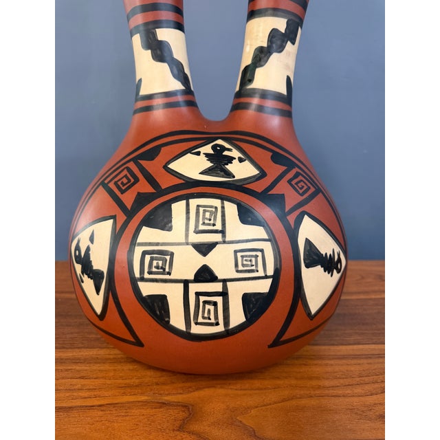 1970s Southwestern Wedding Vase Pottery Table Lamp — Hand-Painted Terracotta For Sale - Image 10 of 10