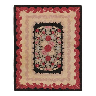 Antique Hooked Rug With Floral Medallion in Bright Pastel Hues - Rug & Kilim For Sale