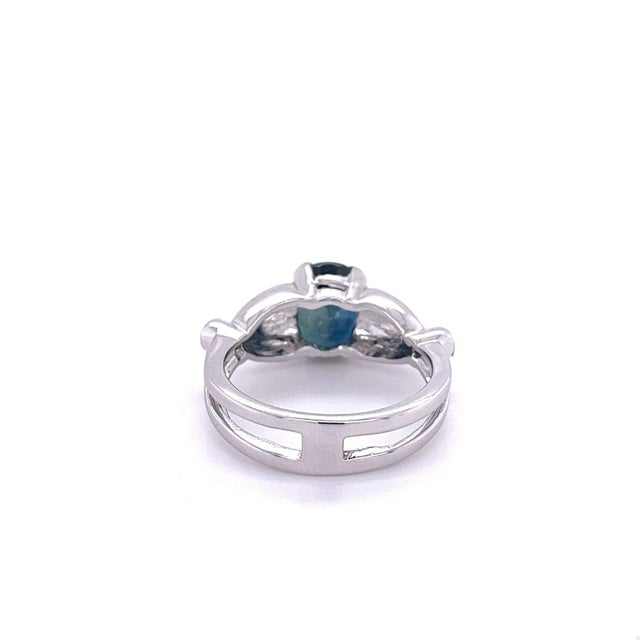 Early 21st Century 2.50 Carat Oval Cut Blue Sapphire in 14k White Gold Ring, Size 7.5 For Sale - Image 5 of 8