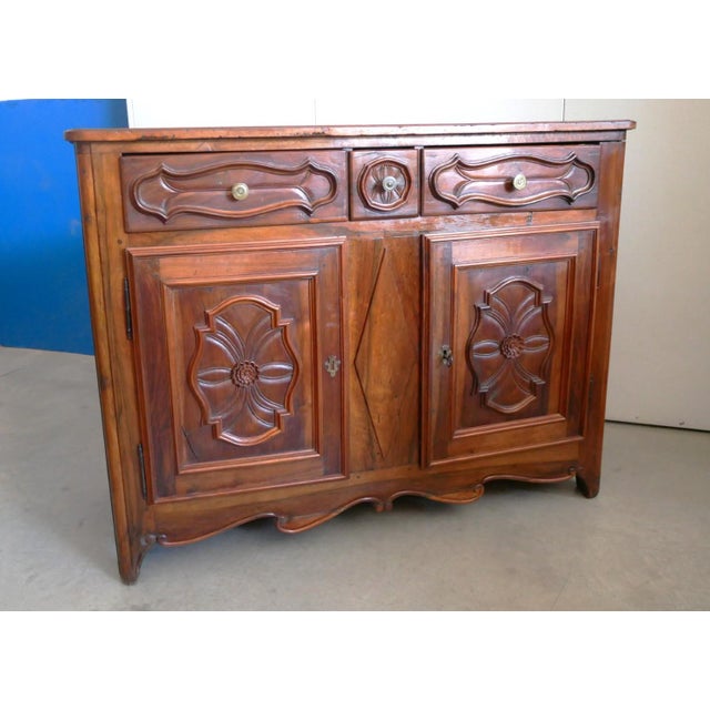 Antique Walnut Buffet from Piedmont, 1800s For Sale - Image 12 of 17