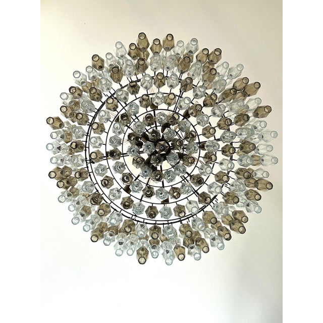 Murano, Venini & Co. Contemporary Huge "Poliedro" Murano Glass Brunish Chandelier in Venini Style by Simoeng For Sale - Image 4 of 9
