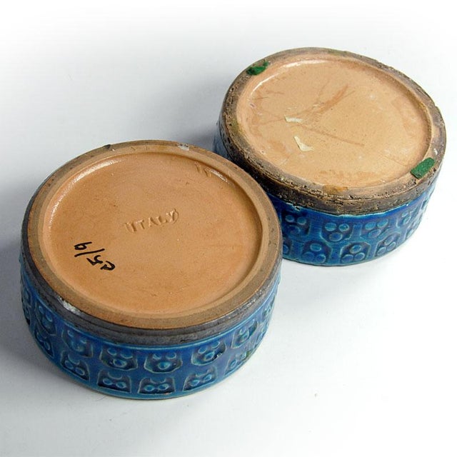 Italian Rimini Blue Ceramic Candleholders by Aldo Londi for Bitossi, 1970s, Set of 2 For Sale - Image 9 of 11