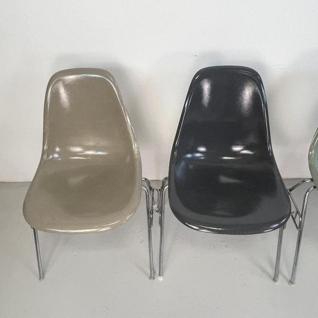 DSS Side Chairs by Charles and Ray Eames for Herman Miller, 1960s, Set of 4 For Sale - Image 4 of 10
